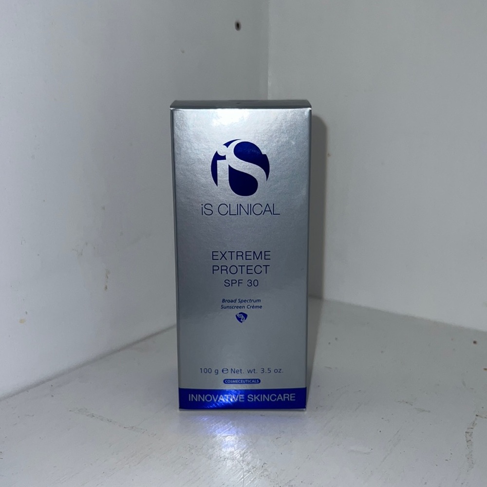 iS Clinical Extreme Protect SPF 30